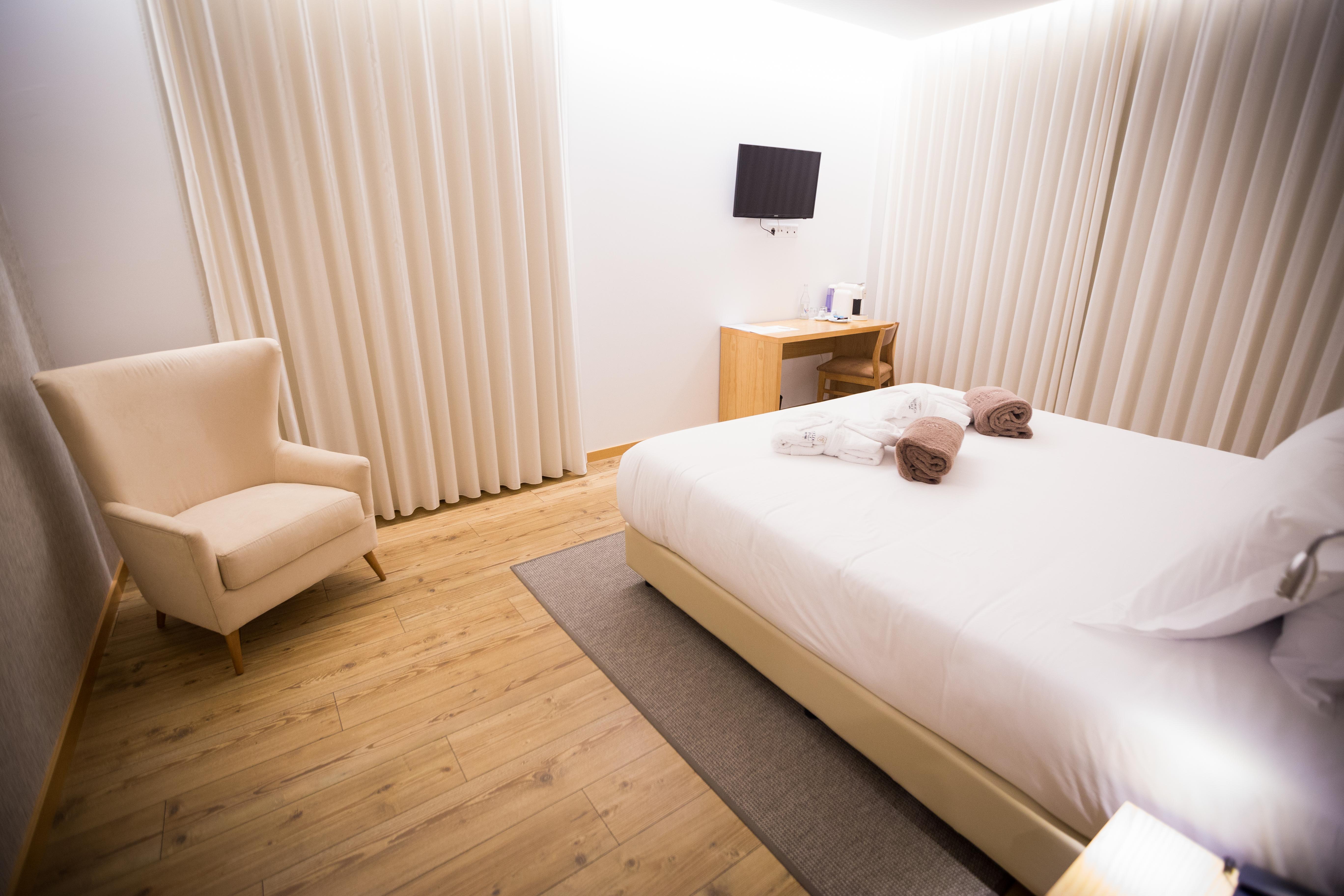 Lam Hotel Селорику-ди-Башту Экстерьер фото