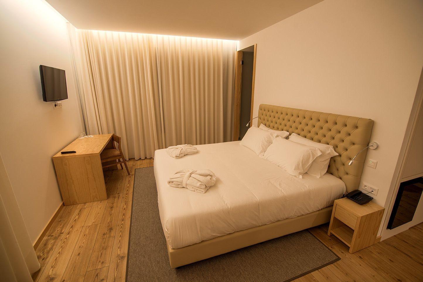 Lam Hotel Селорику-ди-Башту Экстерьер фото
