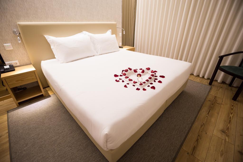Lam Hotel Селорику-ди-Башту Экстерьер фото